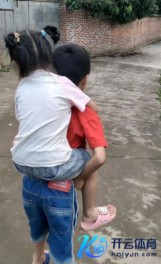 现金九游体育app平台她不但我方被凶犯砍伤-九游体育(中国)官方网站 登录入口 IOS/安卓通用版/手机app下载